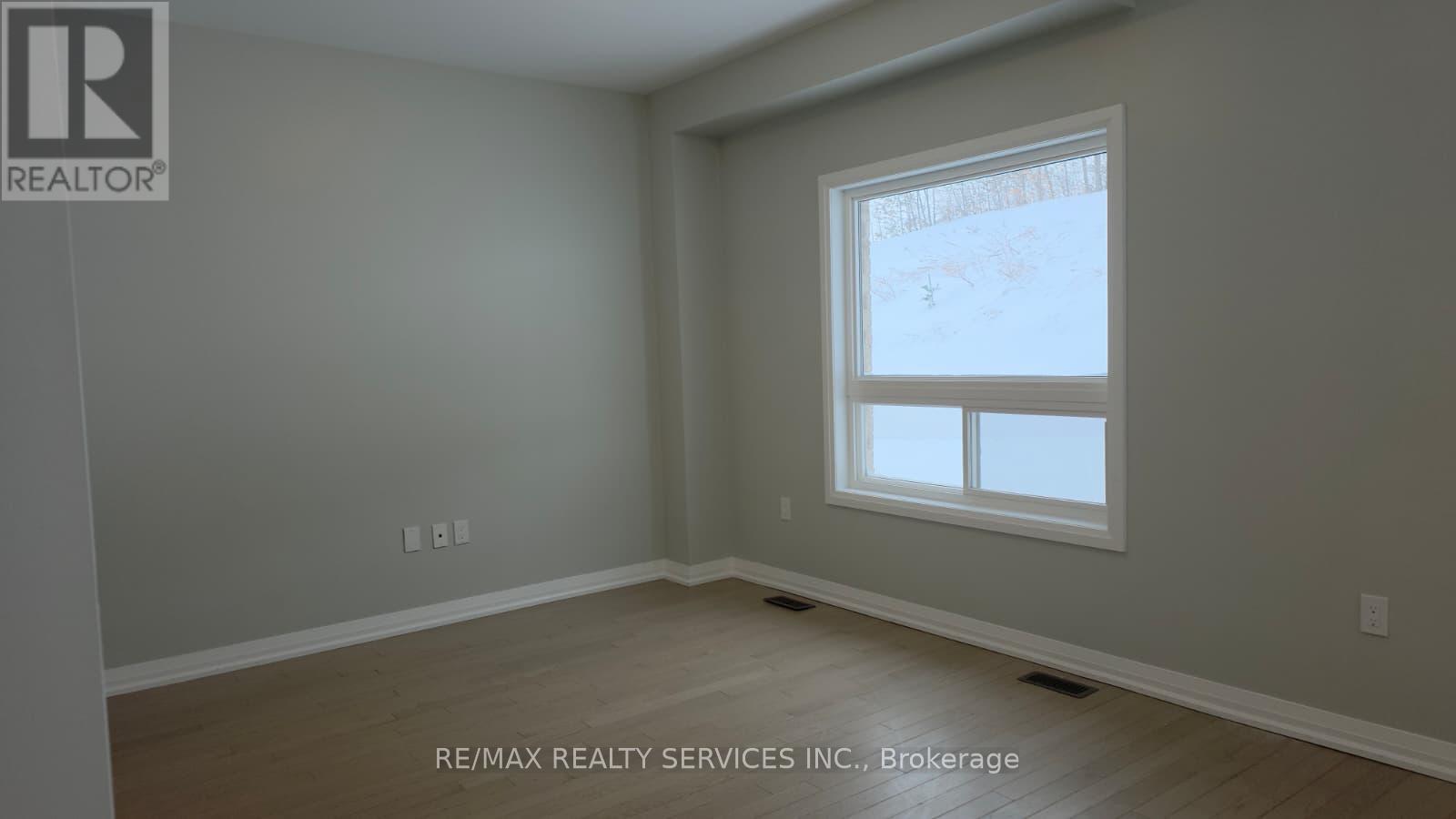 11 Revol Road, Penetanguishene, Ontario  L9M 0W8 - Photo 11 - S12654886