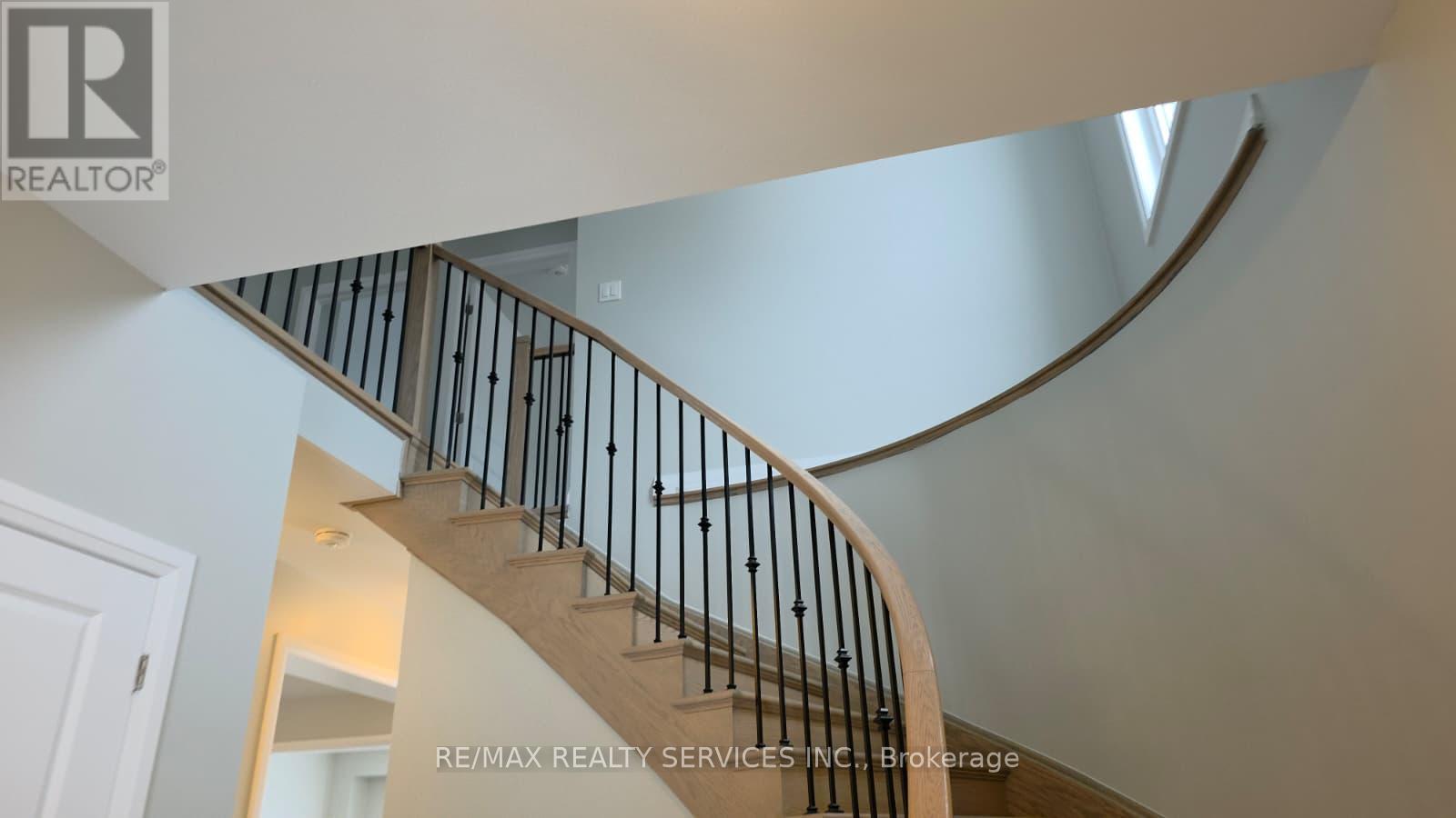 11 Revol Road, Penetanguishene, Ontario  L9M 0W8 - Photo 4 - S12654886