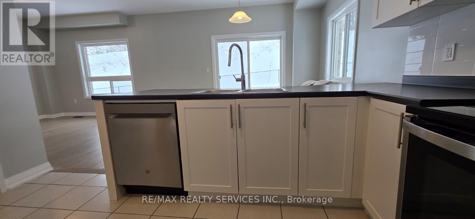 11 Revol Road, Penetanguishene, Ontario  L9M 0W8 - Photo 20 - S12654886