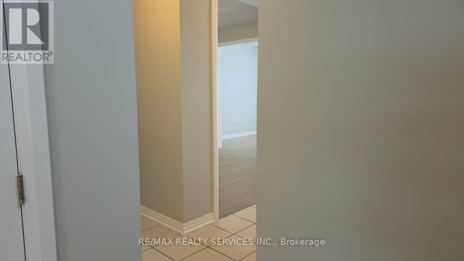 11 Revol Road, Penetanguishene, Ontario  L9M 0W8 - Photo 5 - S12654886