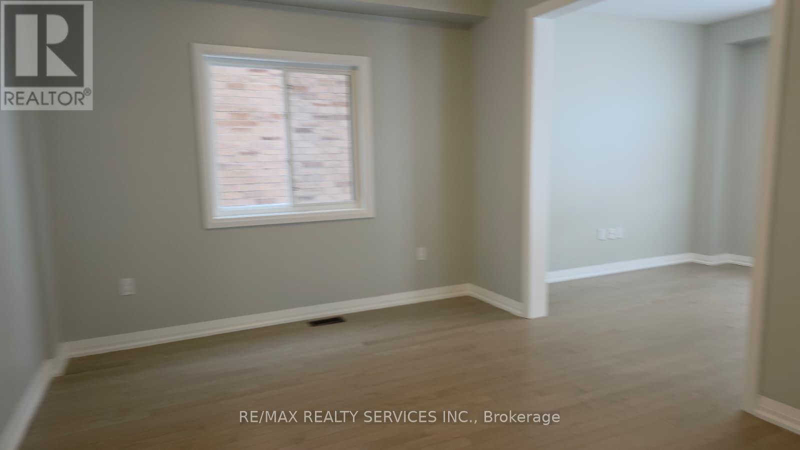 11 Revol Road, Penetanguishene, Ontario  L9M 0W8 - Photo 7 - S12654886