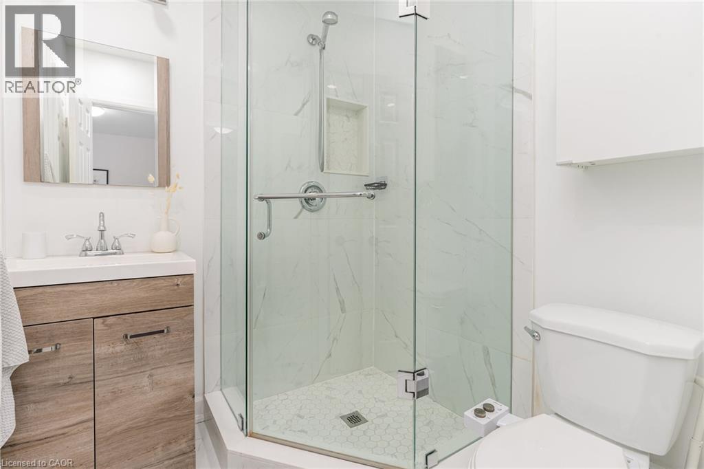 4 Robins Avenue, Hamilton, Ontario  L8H 4M6 - Photo 13 - 40798699