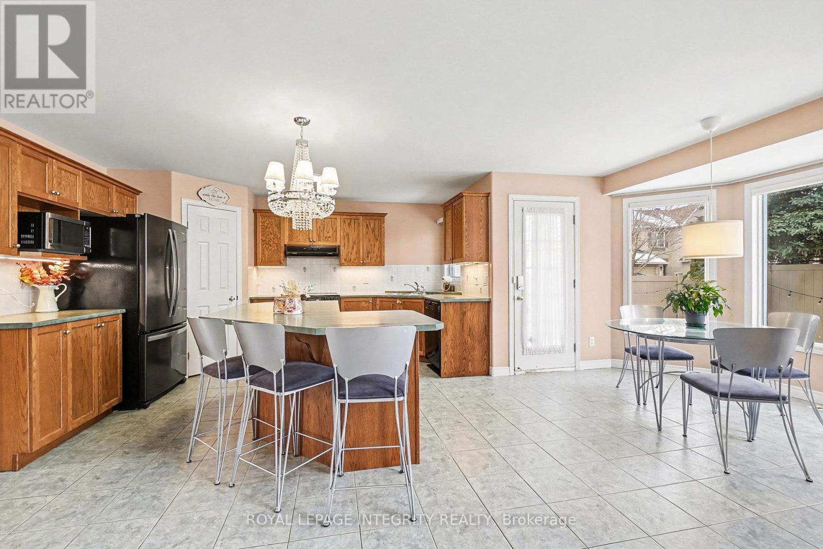 47 Southpointe Avenue, Ottawa, Ontario  K2J 4V5 - Photo 10 - X12687636