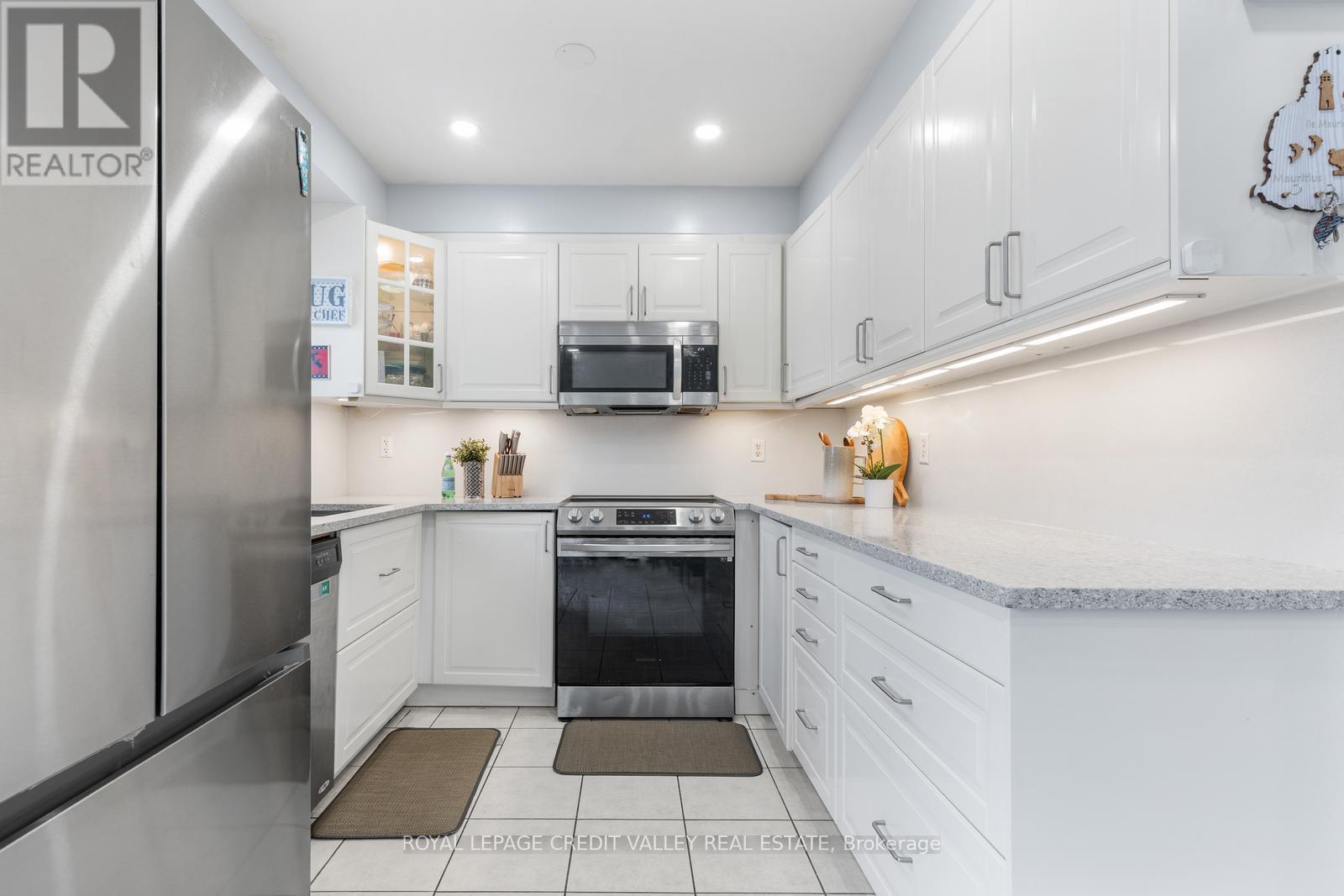 84 Whiteface Crescent, Brampton, Ontario  L6X 4X3 - Photo 14 - W12697674