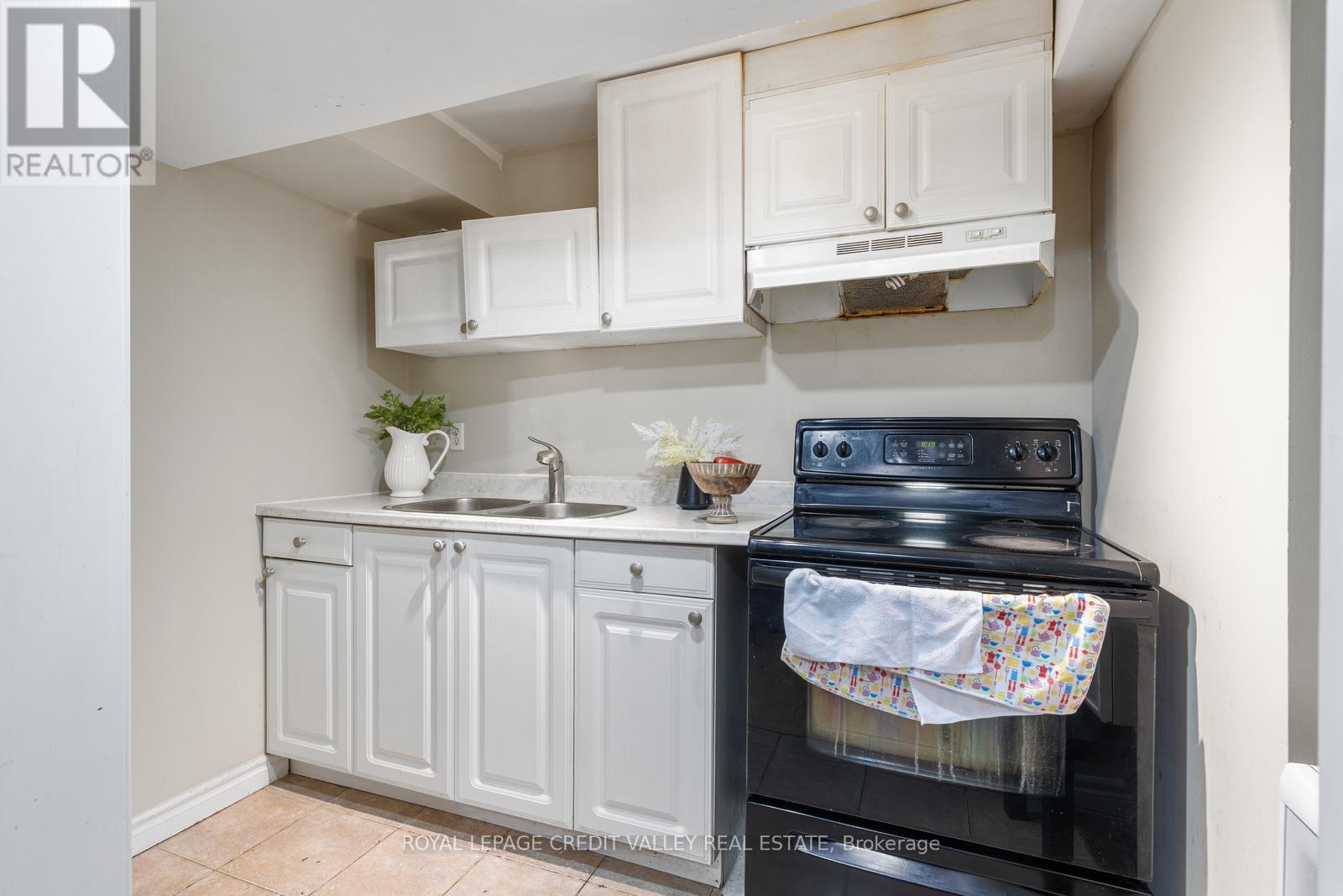 84 Whiteface Crescent, Brampton, Ontario  L6X 4X3 - Photo 27 - W12697674