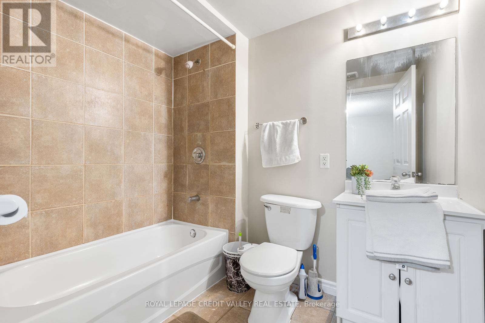 84 Whiteface Crescent, Brampton, Ontario  L6X 4X3 - Photo 30 - W12697674