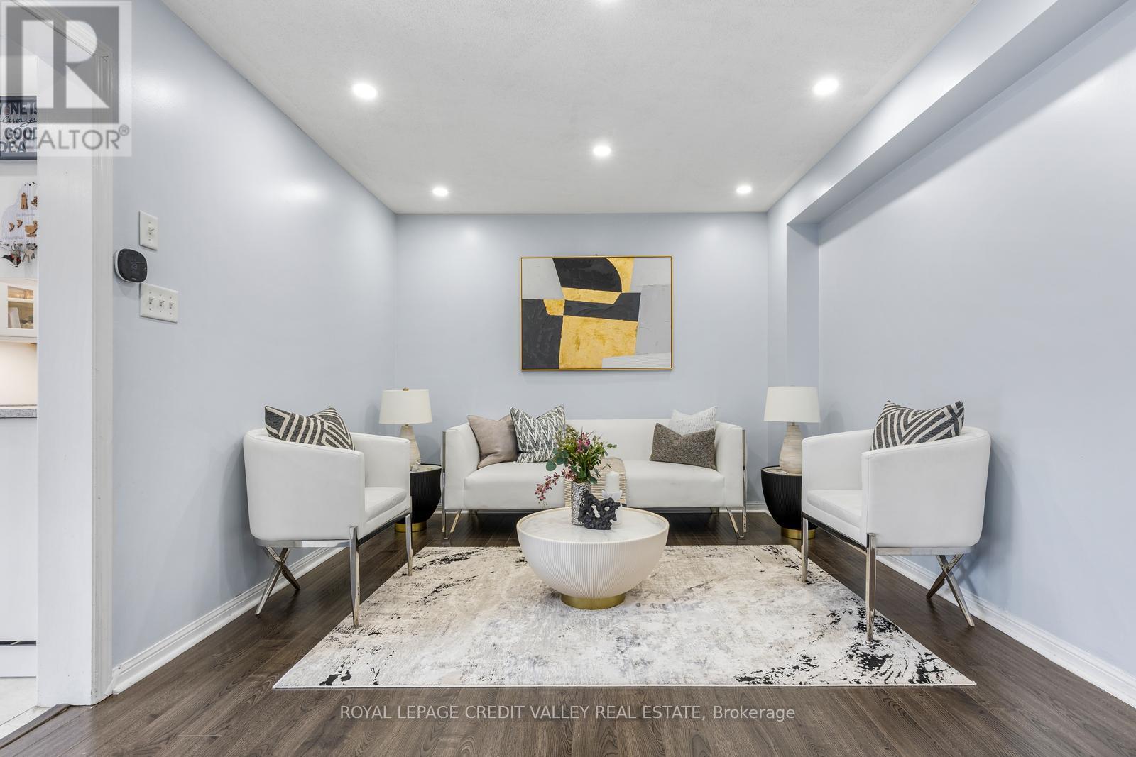 84 Whiteface Crescent, Brampton, Ontario  L6X 4X3 - Photo 8 - W12697674