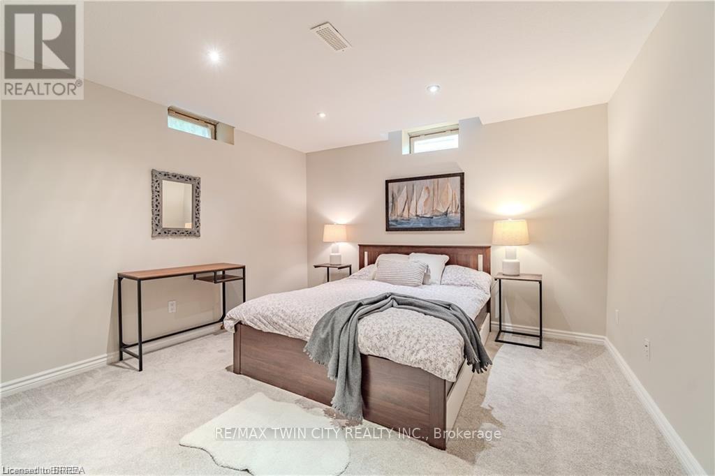 11 Irongate Drive, Brant, Ontario  N3L 4G4 - Photo 17 - X12697624