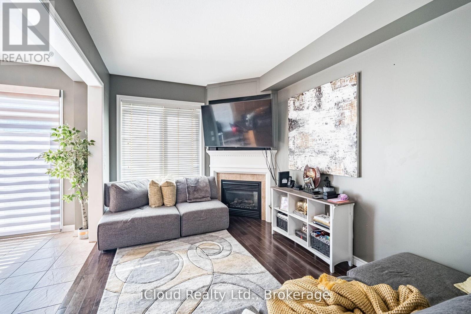 20 - 45 Seabreeze Crescent, Hamilton, Ontario  L8E 0G1 - Photo 4 - X12697634