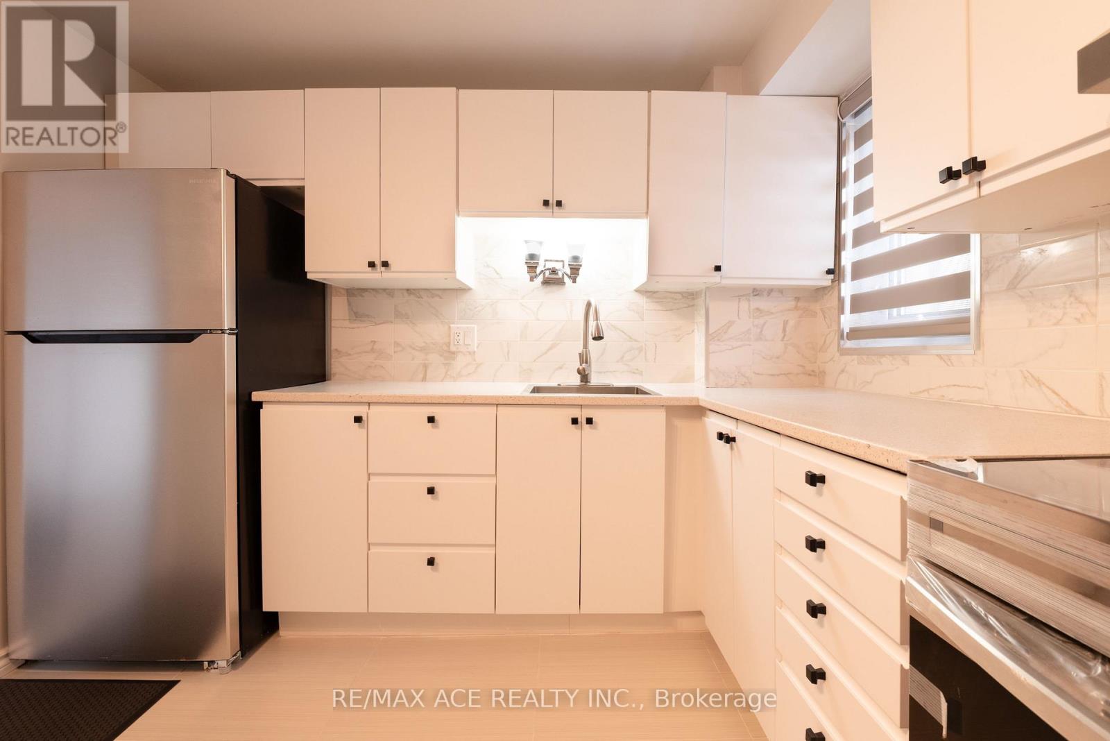 1506 - 1171 Ambleside Drive, Ottawa, Ontario  K2B 8E1 - Photo 12 - X12697662