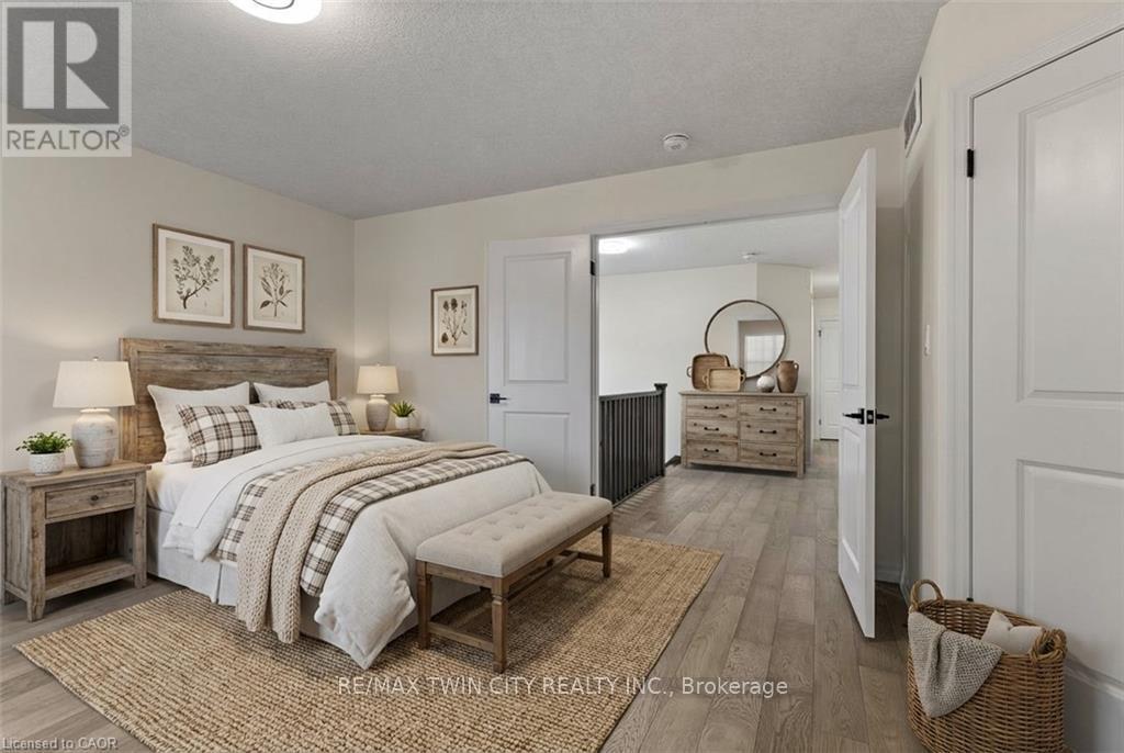 352 Chokecherry Crescent, Waterloo, Ontario  N2V 0H1 - Photo 10 - X12697664