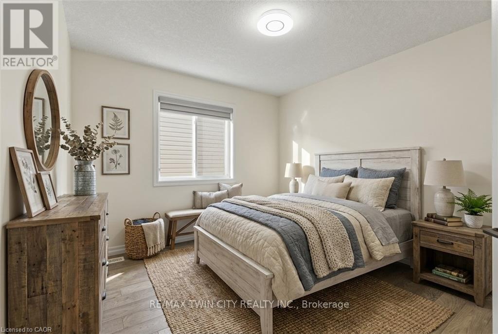 352 Chokecherry Crescent, Waterloo, Ontario  N2V 0H1 - Photo 12 - X12697664