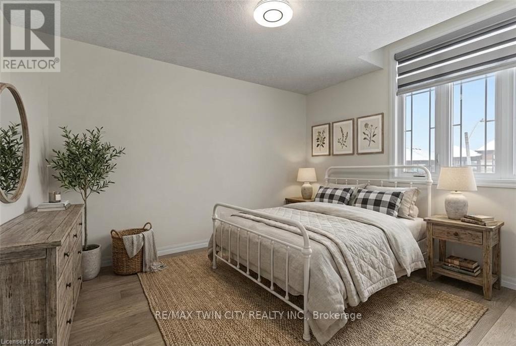 352 Chokecherry Crescent, Waterloo, Ontario  N2V 0H1 - Photo 14 - X12697664