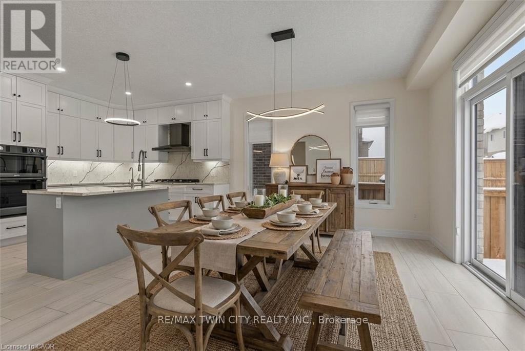 352 Chokecherry Crescent, Waterloo, Ontario  N2V 0H1 - Photo 6 - X12697664