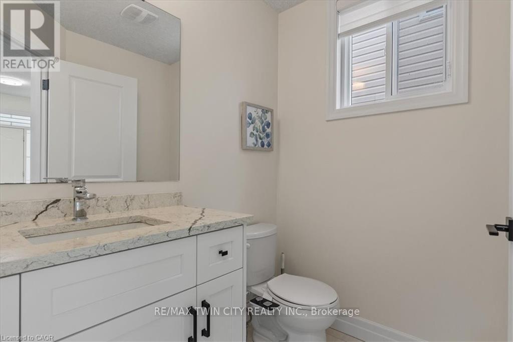 352 Chokecherry Crescent, Waterloo, Ontario  N2V 0H1 - Photo 9 - X12697664