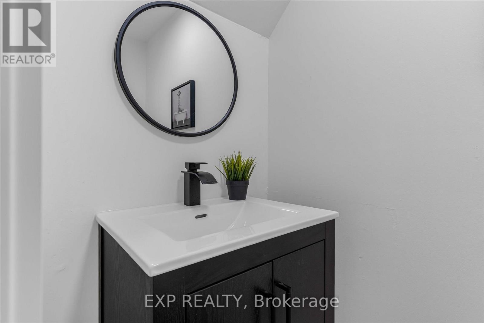 10 - 1255 Upper Gage Avenue, Hamilton, Ontario  L8W 3C7 - Photo 17 - X12697666