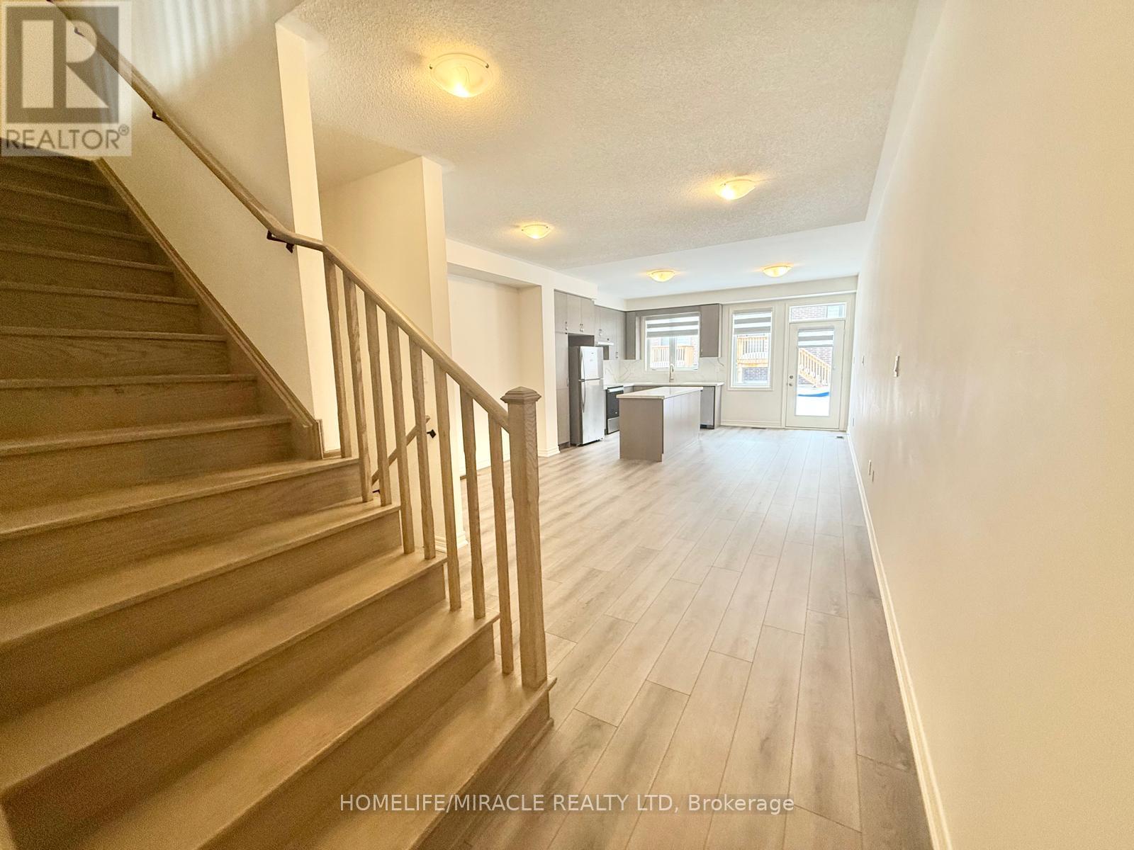 21 Gledhill Crescent W, Cambridge, Ontario  N1T 0G2 - Photo 3 - X12697676