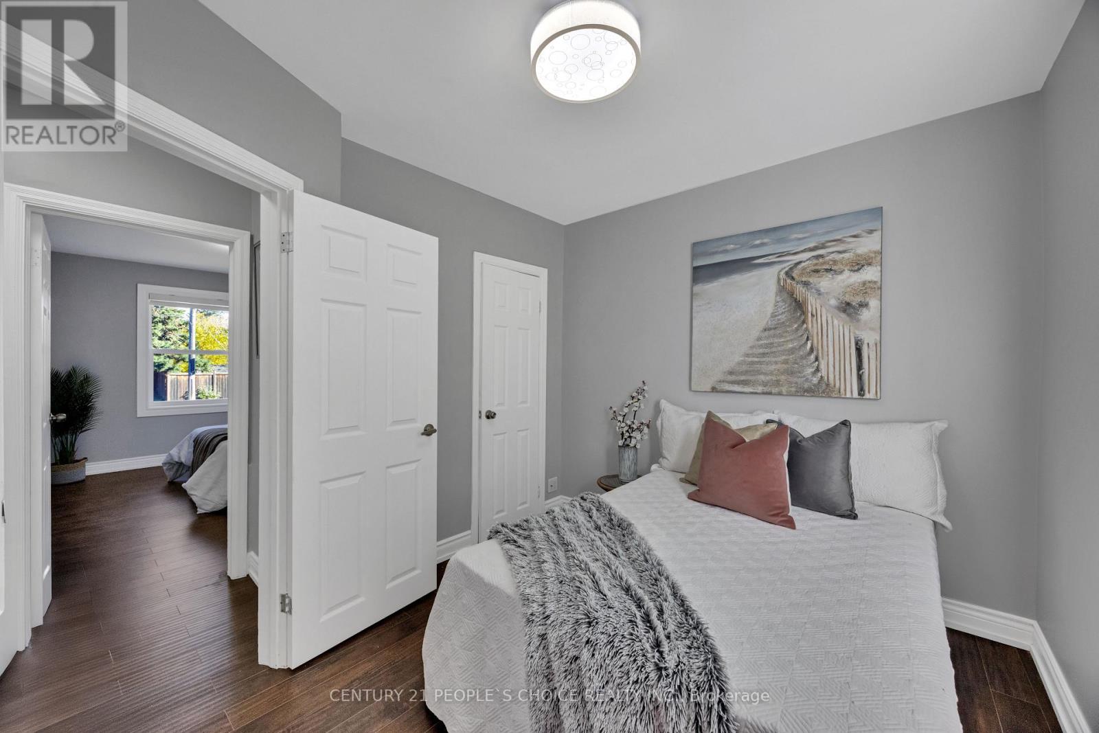 1268 Northaven Drive N, Mississauga, Ontario  L5G 4E7 - Photo 25 - W12696652