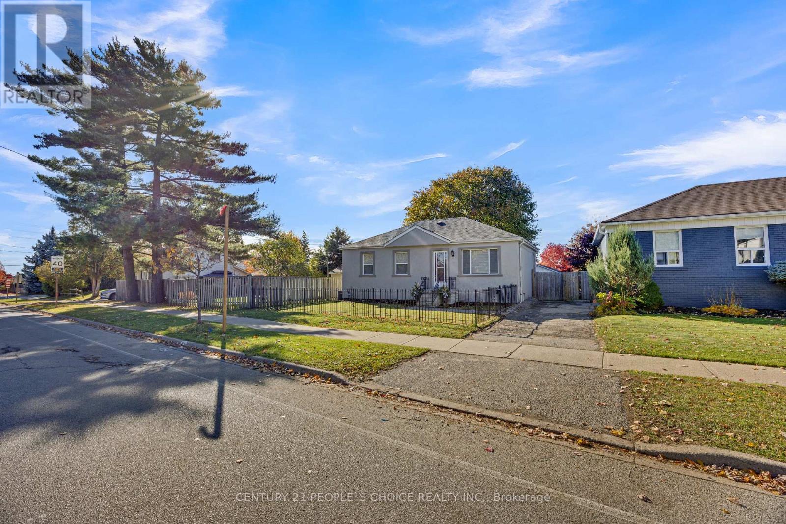 1268 Northaven Drive N, Mississauga, Ontario  L5G 4E7 - Photo 44 - W12696652