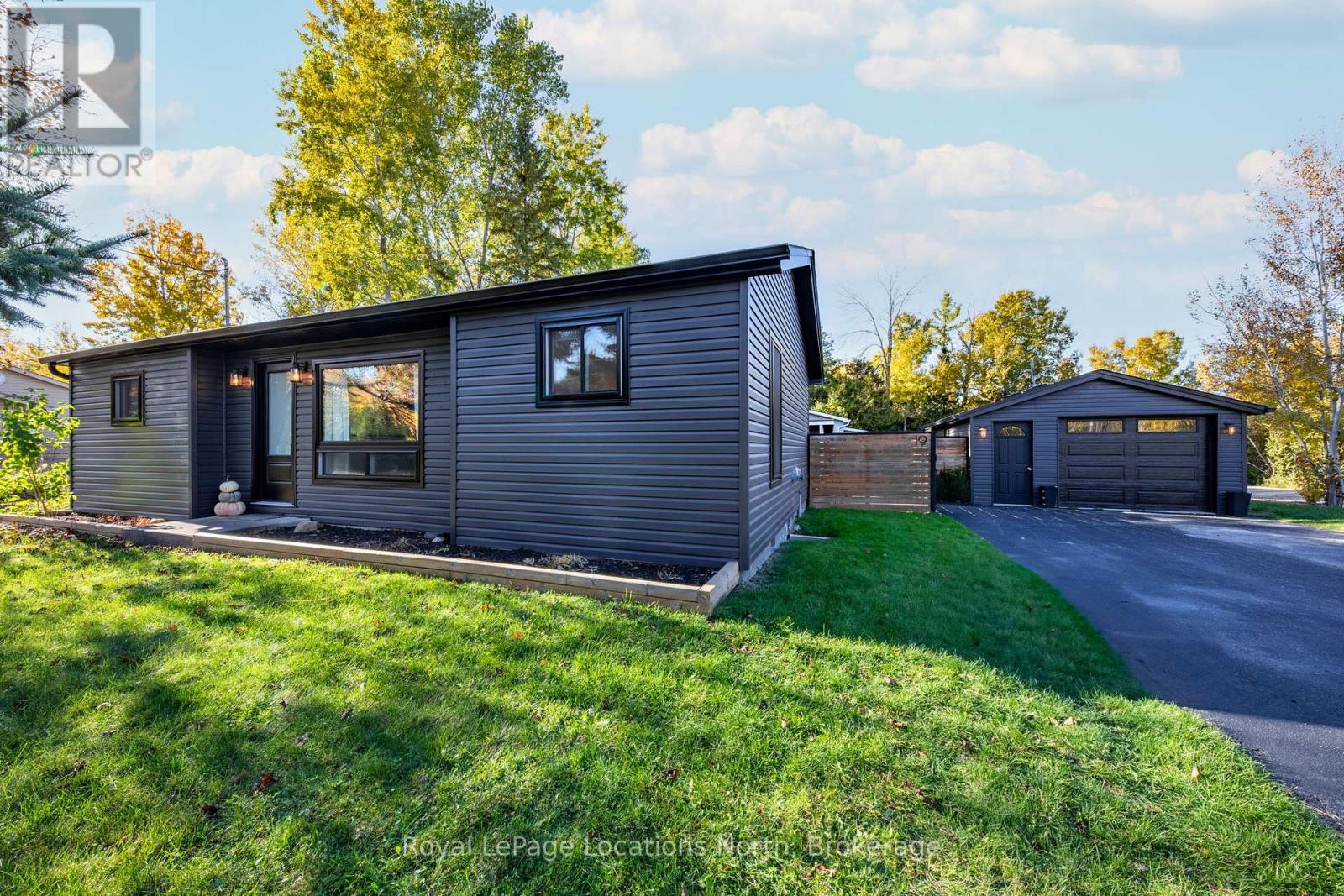 19 DELL PARR AVENUE, Collingwood, Ontario