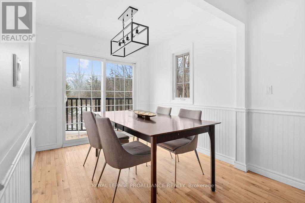 29 Sherwood Crescent, Belleville (Belleville Ward), Ontario  K8P 5G2 - Photo 16 - X12697742