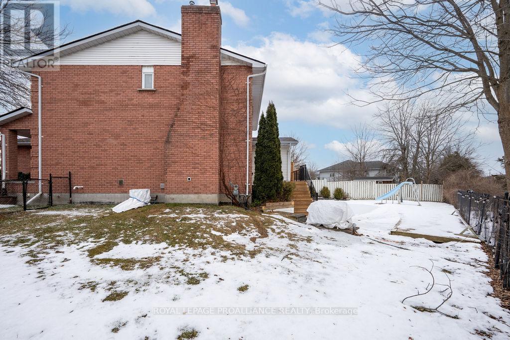 29 Sherwood Crescent, Belleville, Ontario  K8P 5G2 - Photo 38 - X12697742