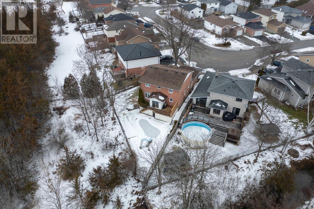 29 Sherwood Crescent, Belleville (Belleville Ward), Ontario  K8P 5G2 - Photo 4 - X12697742