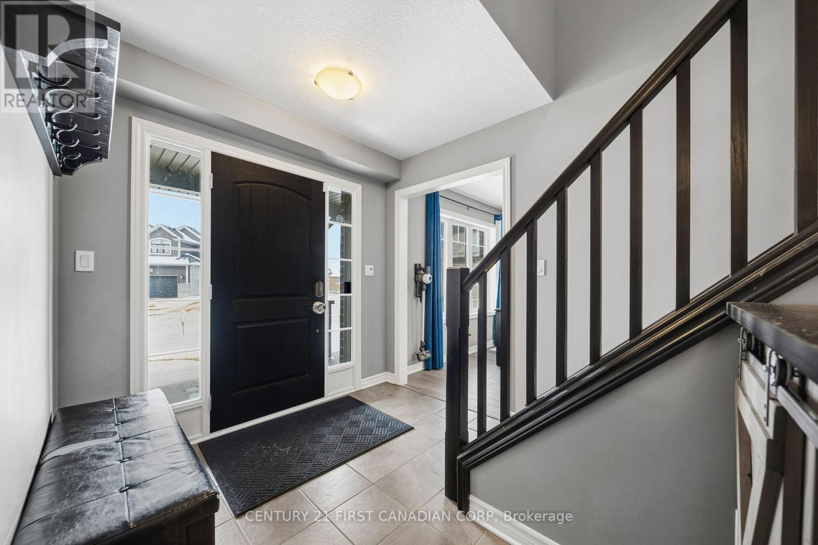 209 Campanale Way, Lucan Biddulph, Ontario  N0M 2J0 - Photo 16 - X12697692