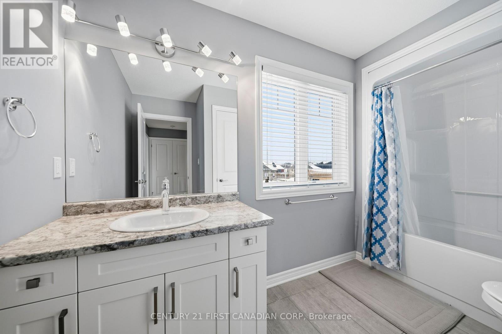 209 Campanale Way, Lucan Biddulph, Ontario  N0M 2J0 - Photo 31 - X12697692