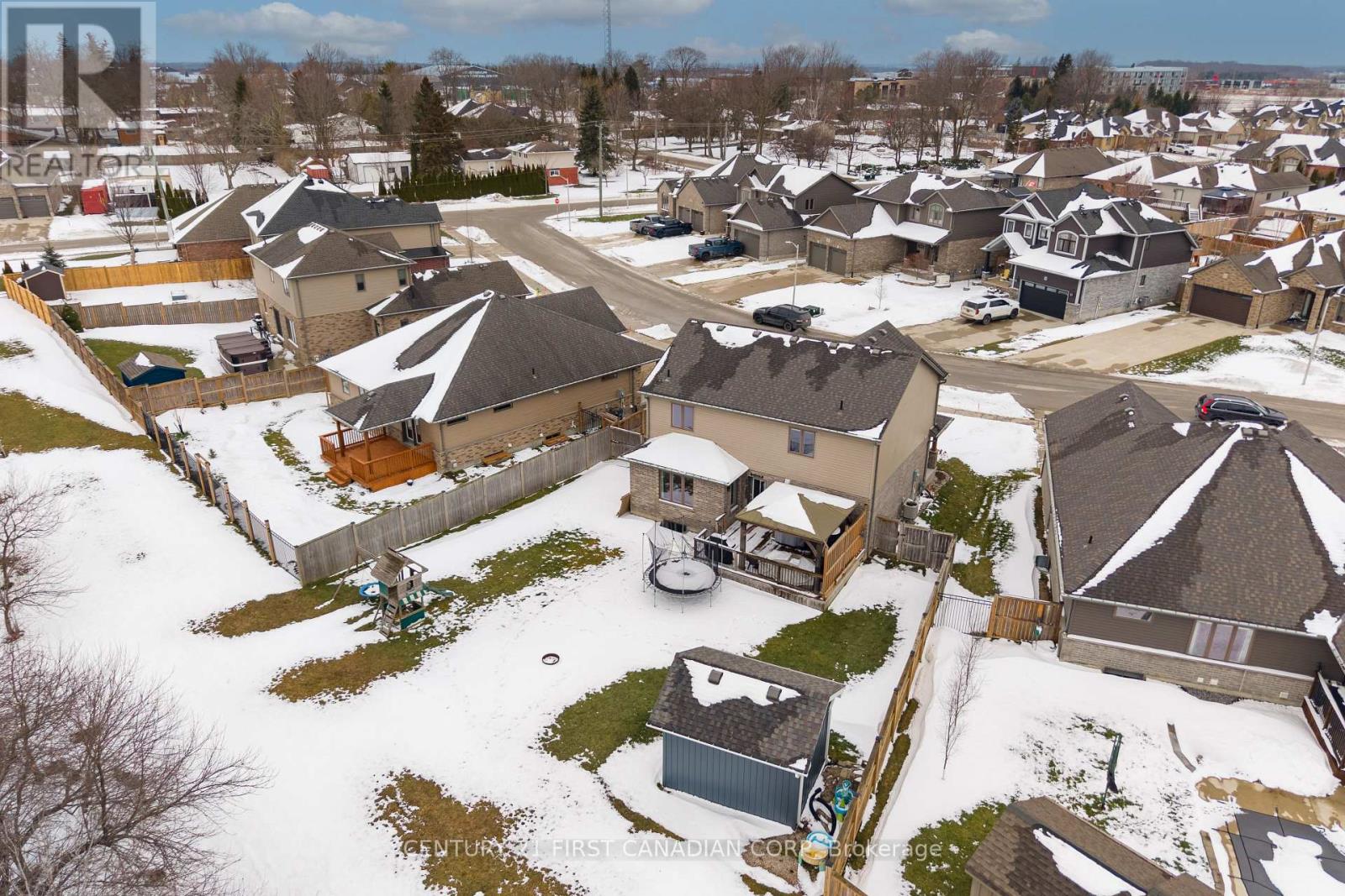 209 Campanale Way, Lucan Biddulph, Ontario  N0M 2J0 - Photo 8 - X12697692