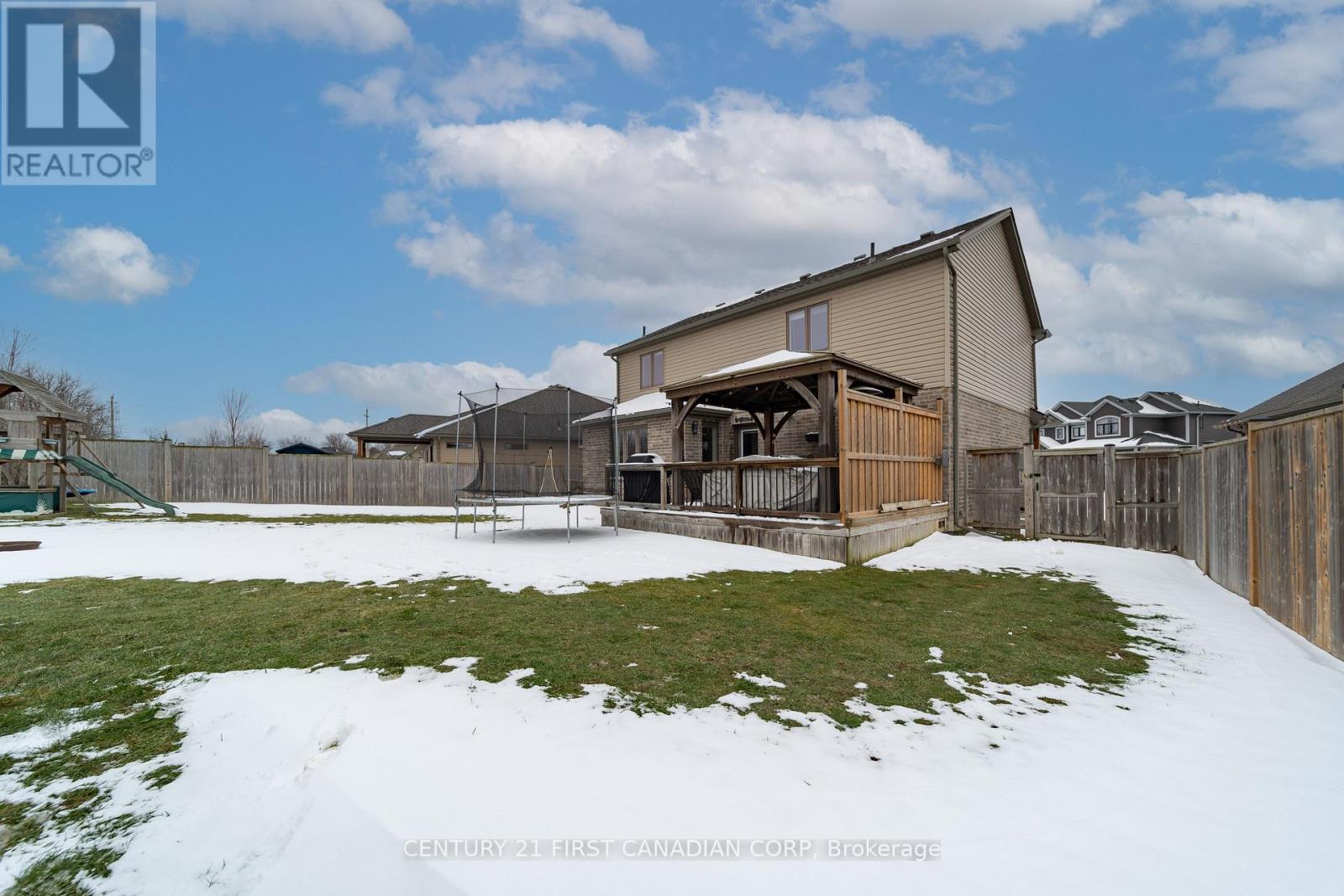 209 Campanale Way, Lucan Biddulph, Ontario  N0M 2J0 - Photo 9 - X12697692