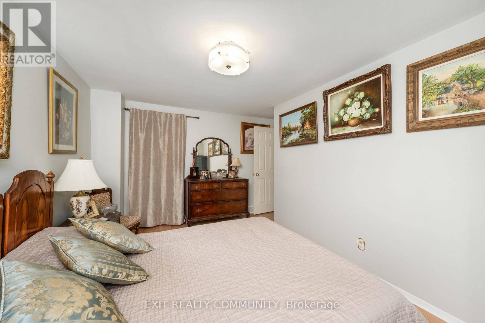 651 Roger Street, Sarnia, Ontario  N7S 4A5 - Photo 12 - X12697712