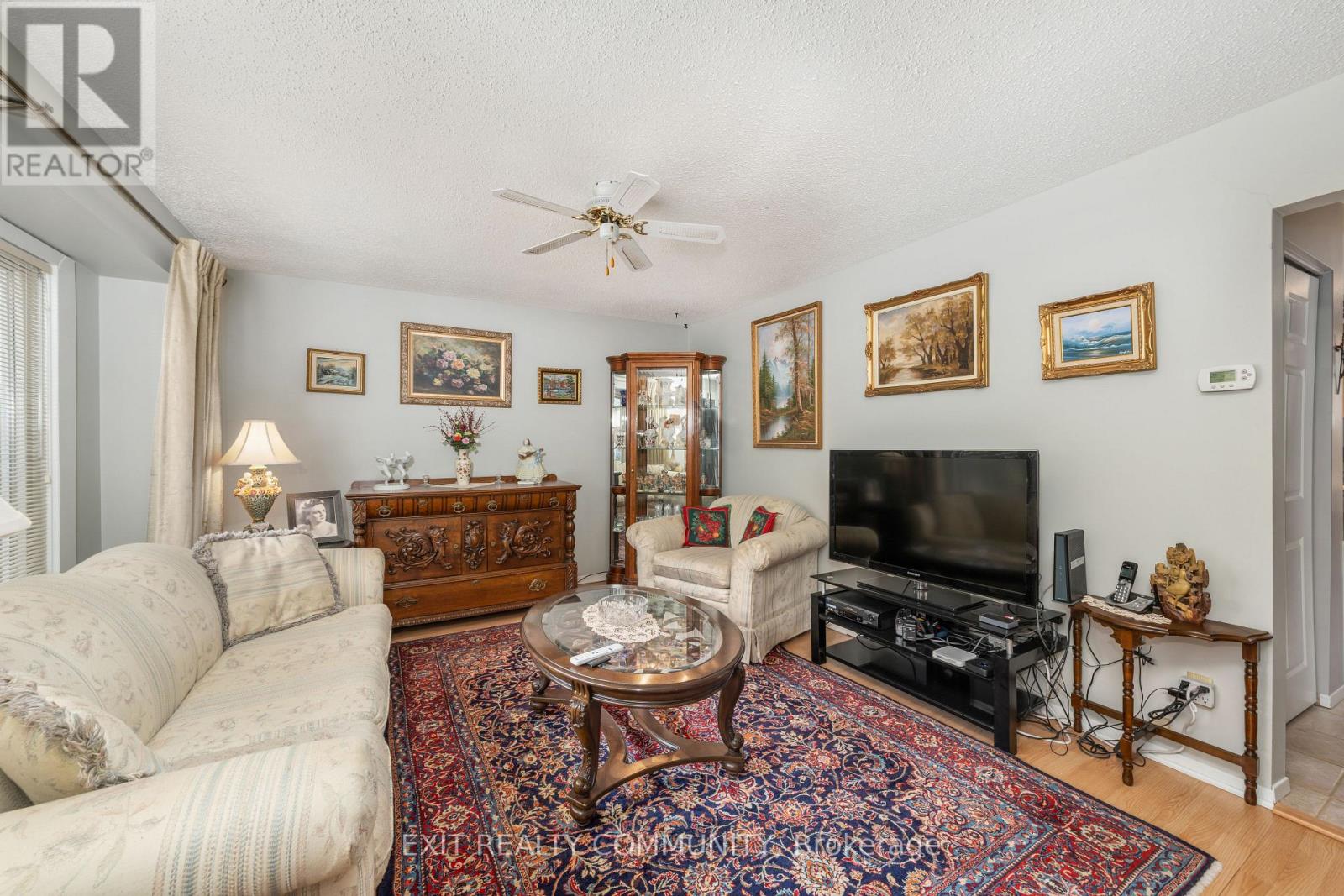 651 Roger Street, Sarnia, Ontario  N7S 4A5 - Photo 3 - X12697712