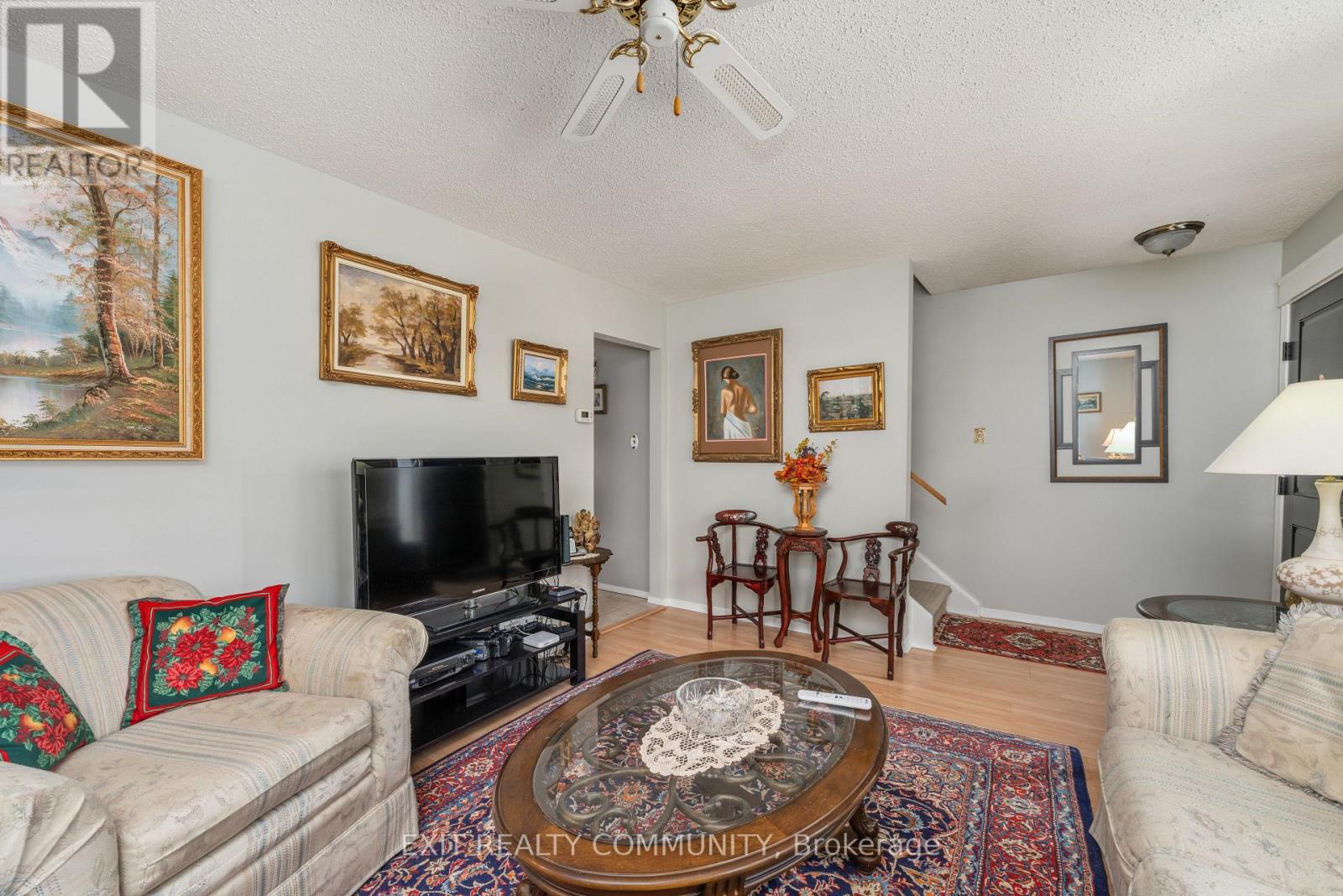 651 Roger Street, Sarnia, Ontario  N7S 4A5 - Photo 4 - X12697712