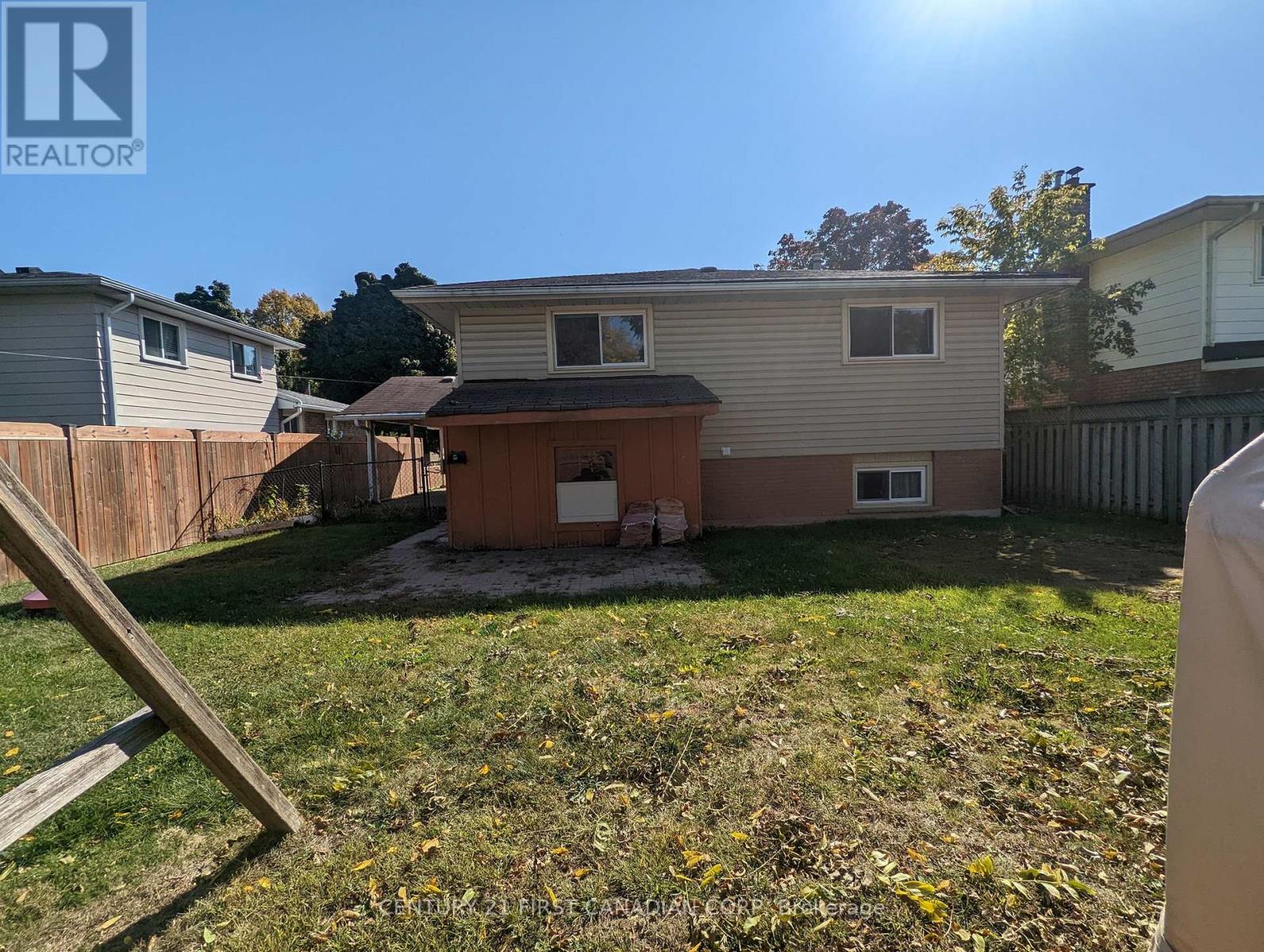 6 Spartan Drive, Brantford, Ontario  N3R 6C7 - Photo 4 - X12697724