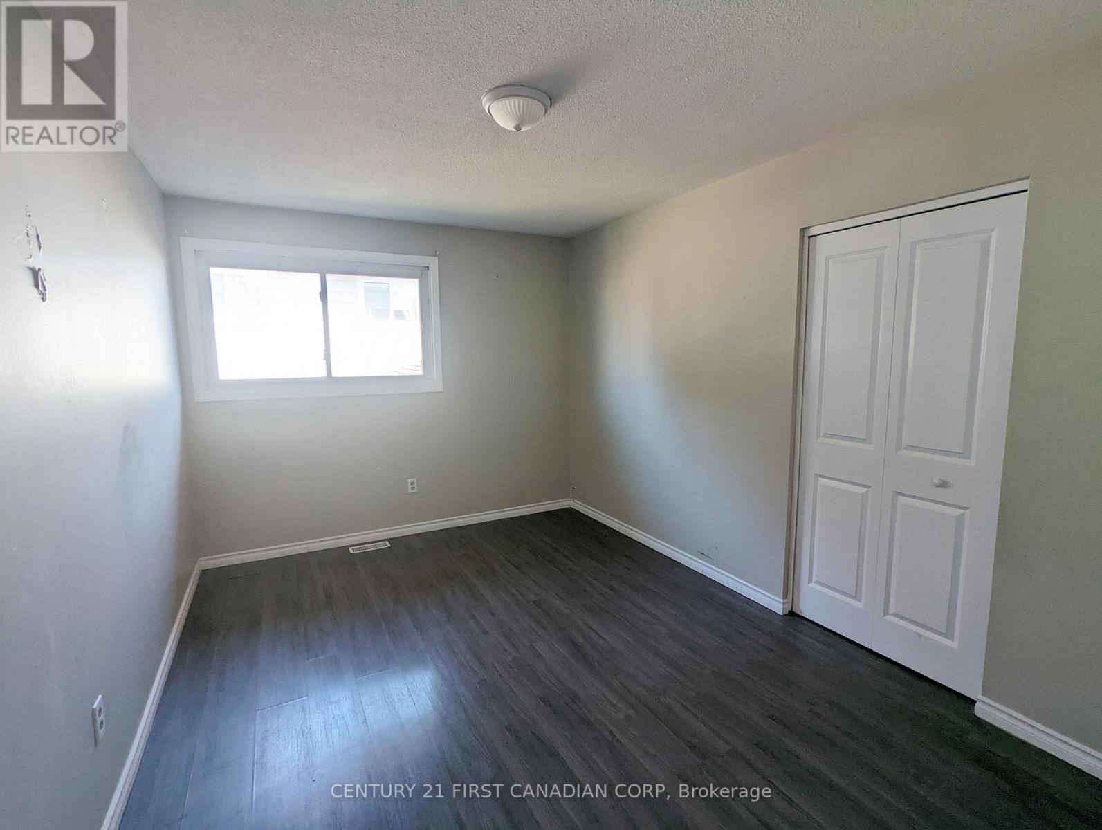 6 Spartan Drive, Brantford, Ontario  N3R 6C7 - Photo 8 - X12697724