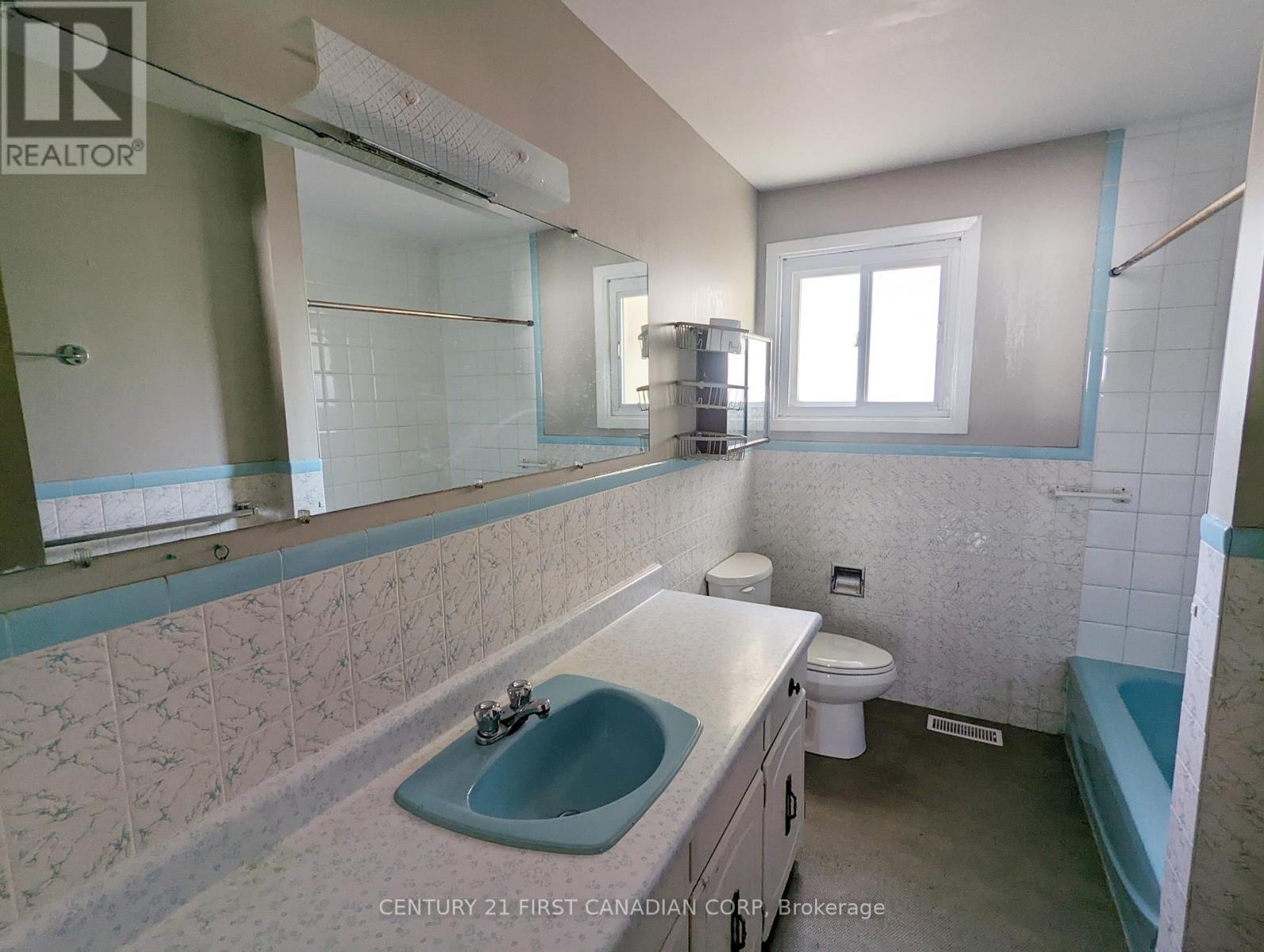 6 Spartan Drive, Brantford, Ontario  N3R 6C7 - Photo 9 - X12697724