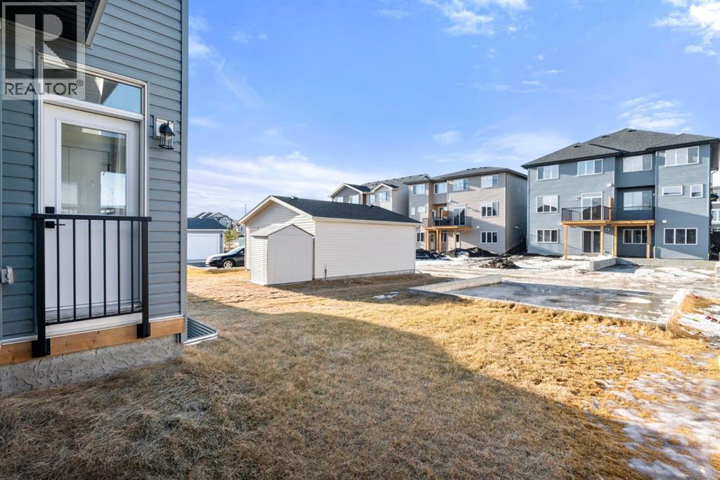 33 Shale Avenue, Cochrane, Alberta  T4C 3G6 - Photo 31 - A2279054