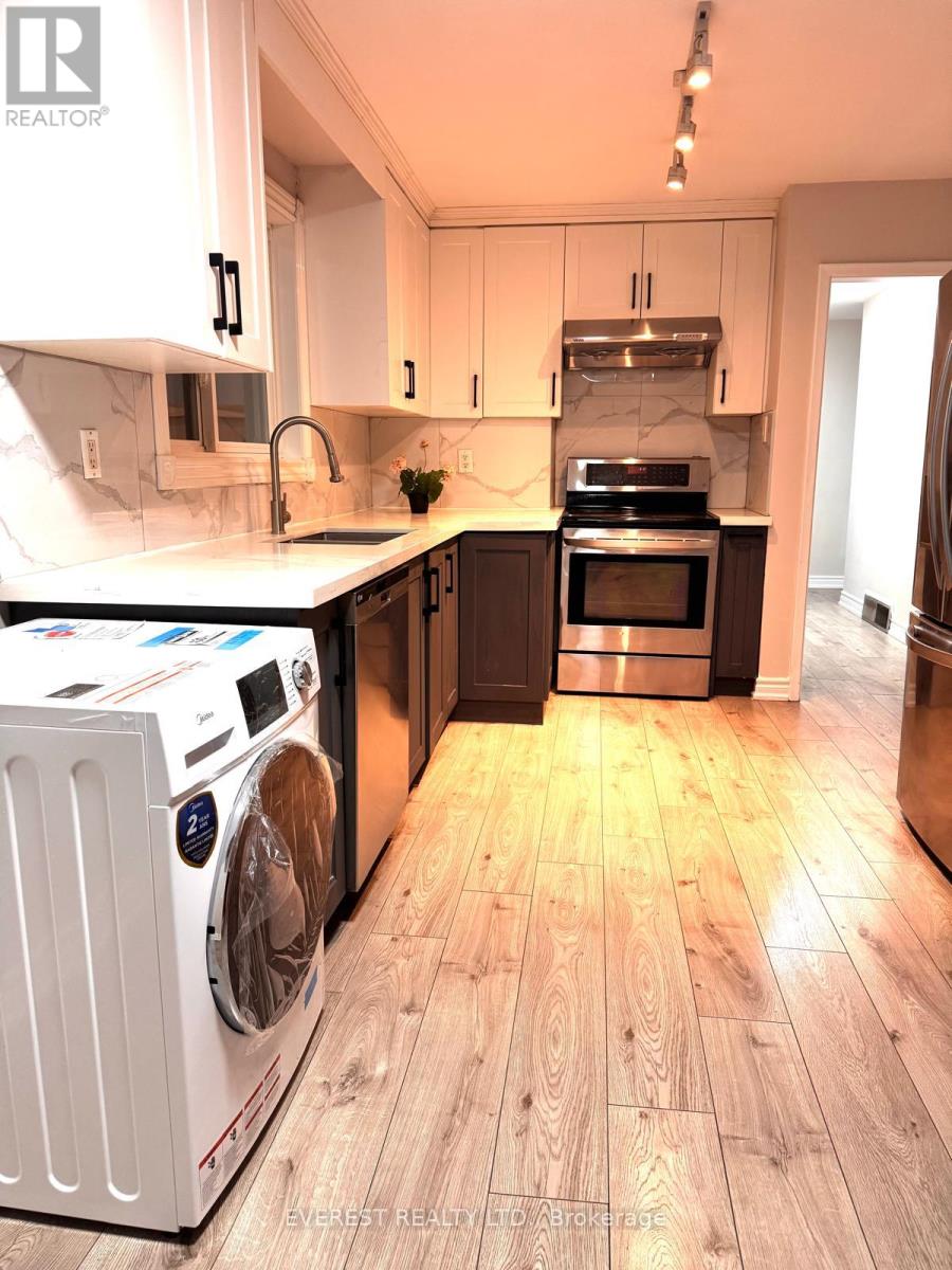 15 Manorwood Road, Toronto, Ontario  M1P 4G6 - Photo 8 - E12684318