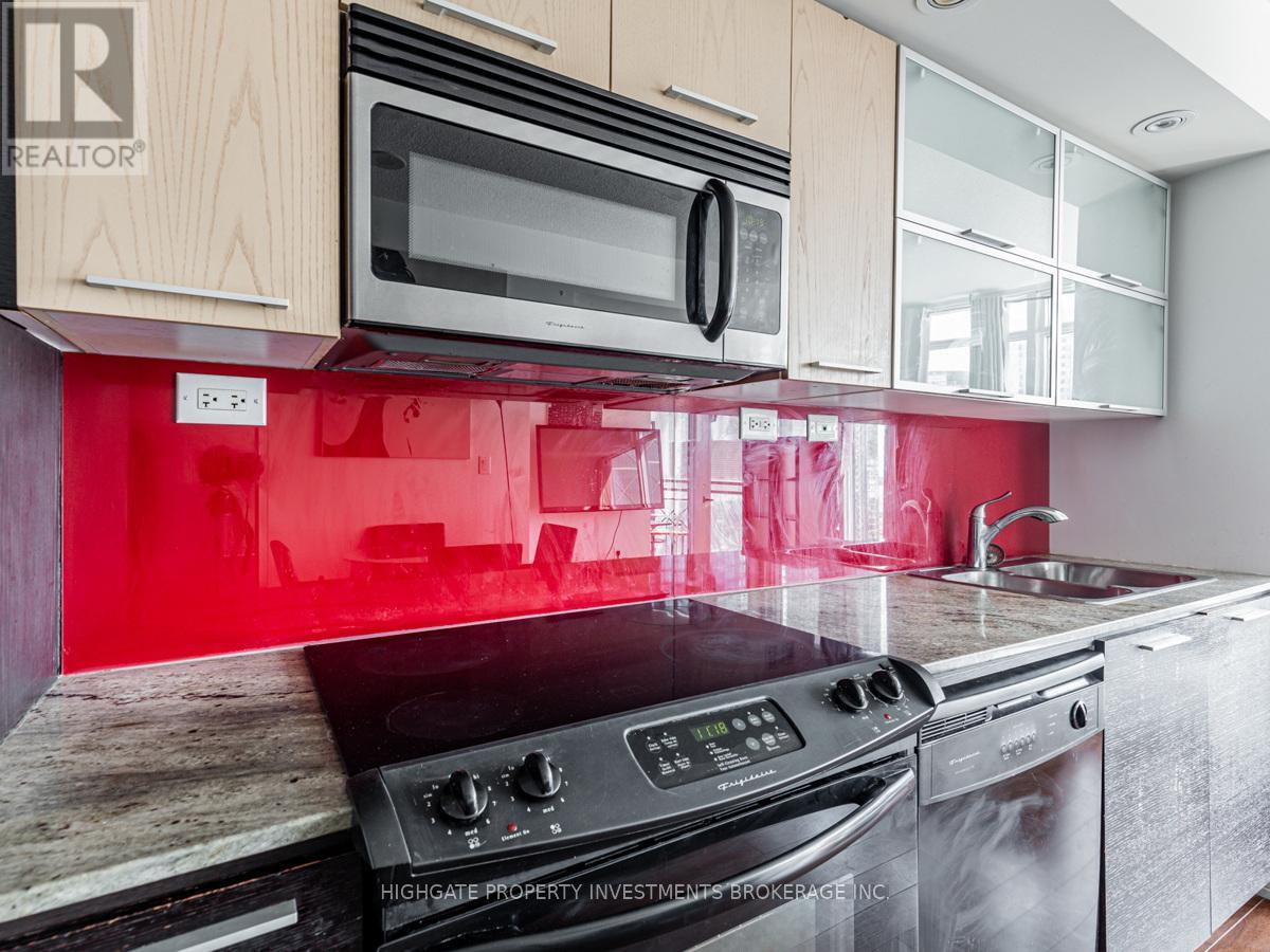 2502 - 25 Capreol Court, Toronto, Ontario  M5V 3Z7 - Photo 12 - C12697710