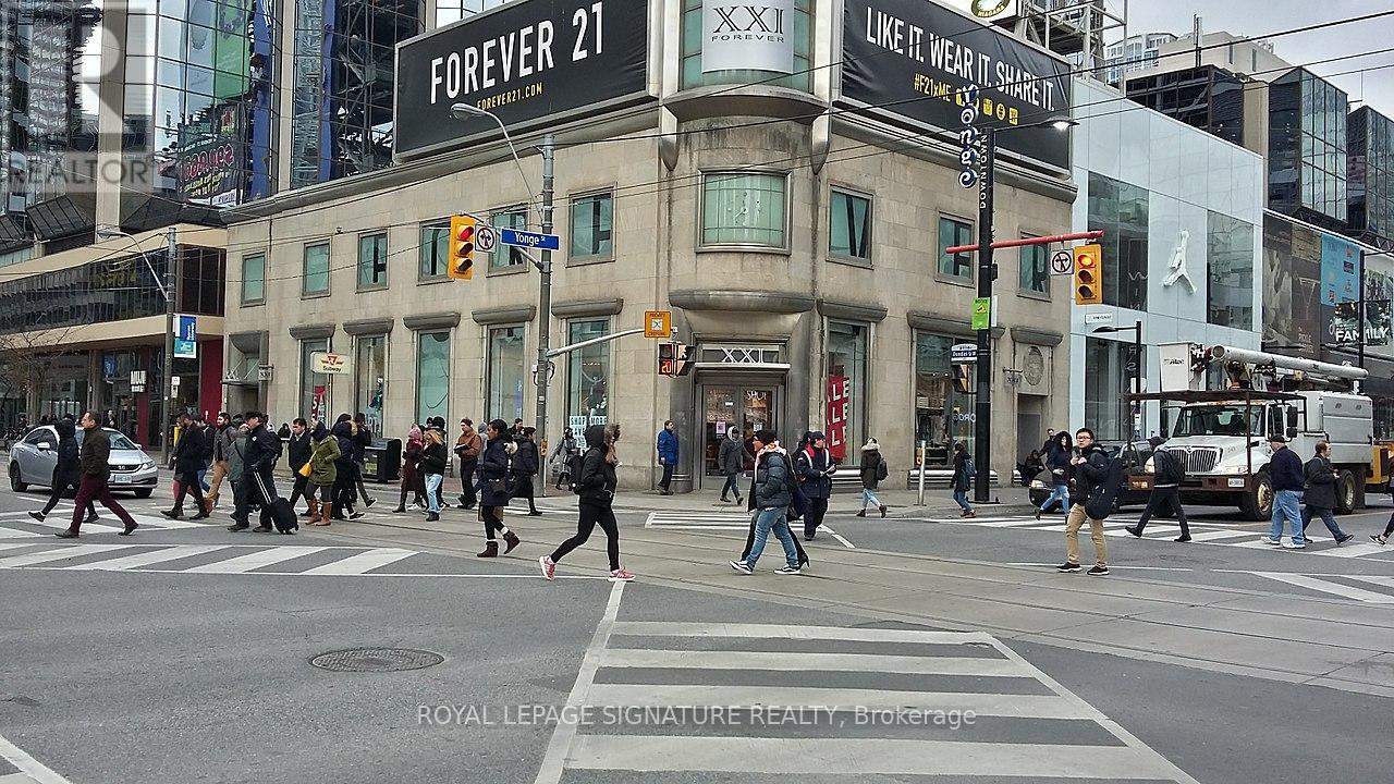 47 - 384 Yonge Street, Toronto, Ontario  M5G 2K2 - Photo 32 - C12697730