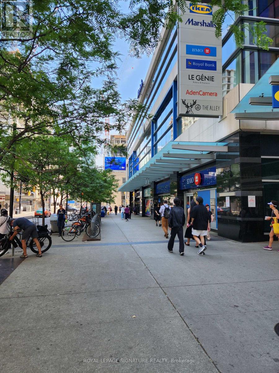 47 - 384 Yonge Street, Toronto, Ontario  M5G 2K2 - Photo 5 - C12697730