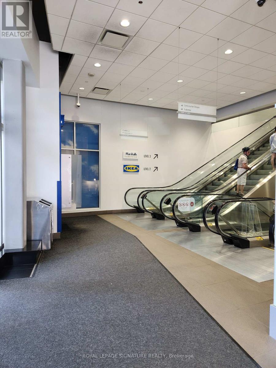 47 - 384 Yonge Street, Toronto, Ontario  M5G 2K2 - Photo 6 - C12697730