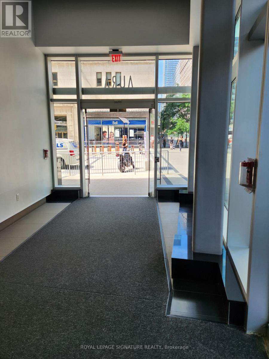 47 - 384 Yonge Street, Toronto, Ontario  M5G 2K2 - Photo 7 - C12697730