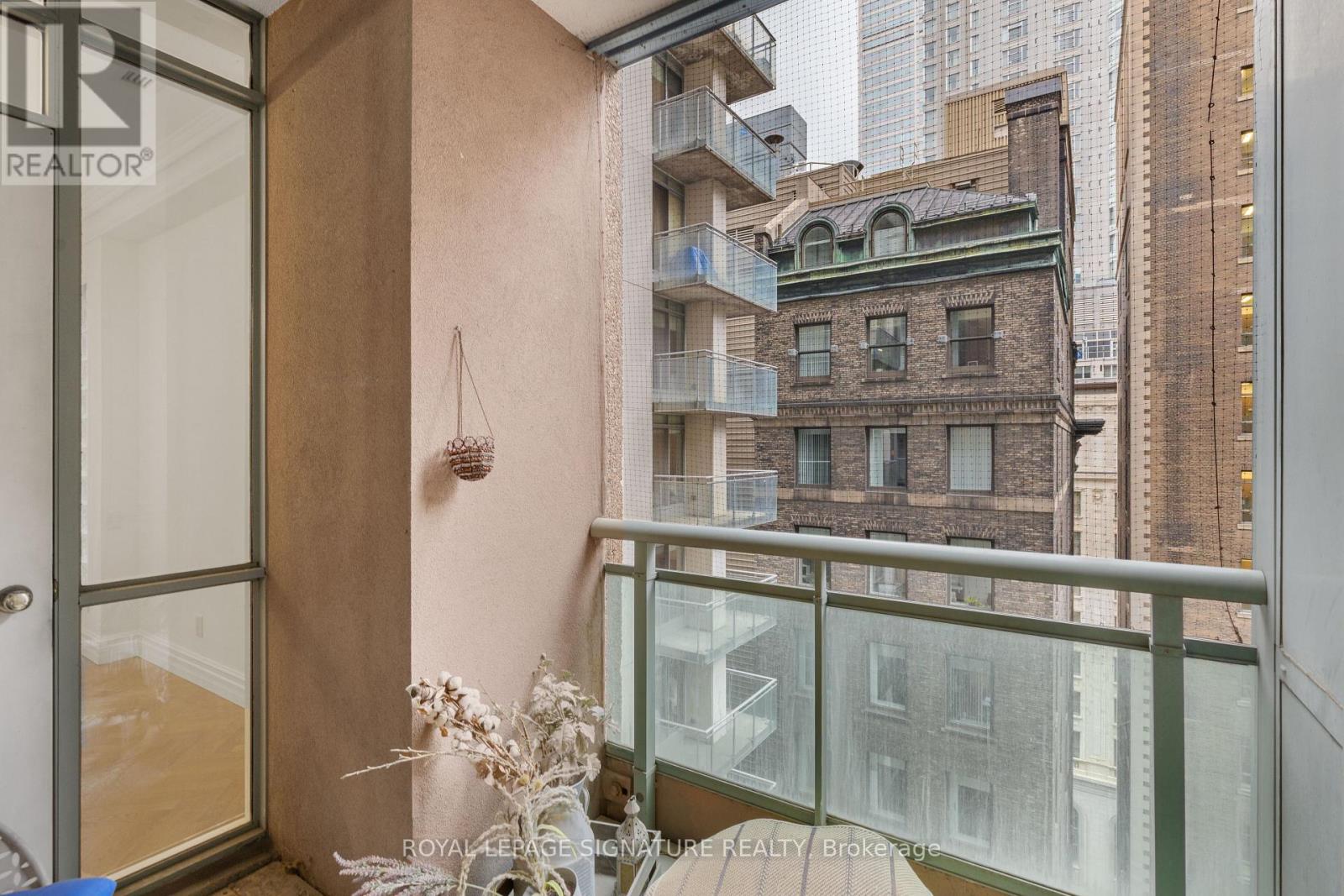 1406 - 7 King Street E, Toronto, Ontario  M5C 3C5 - Photo 13 - C12697758