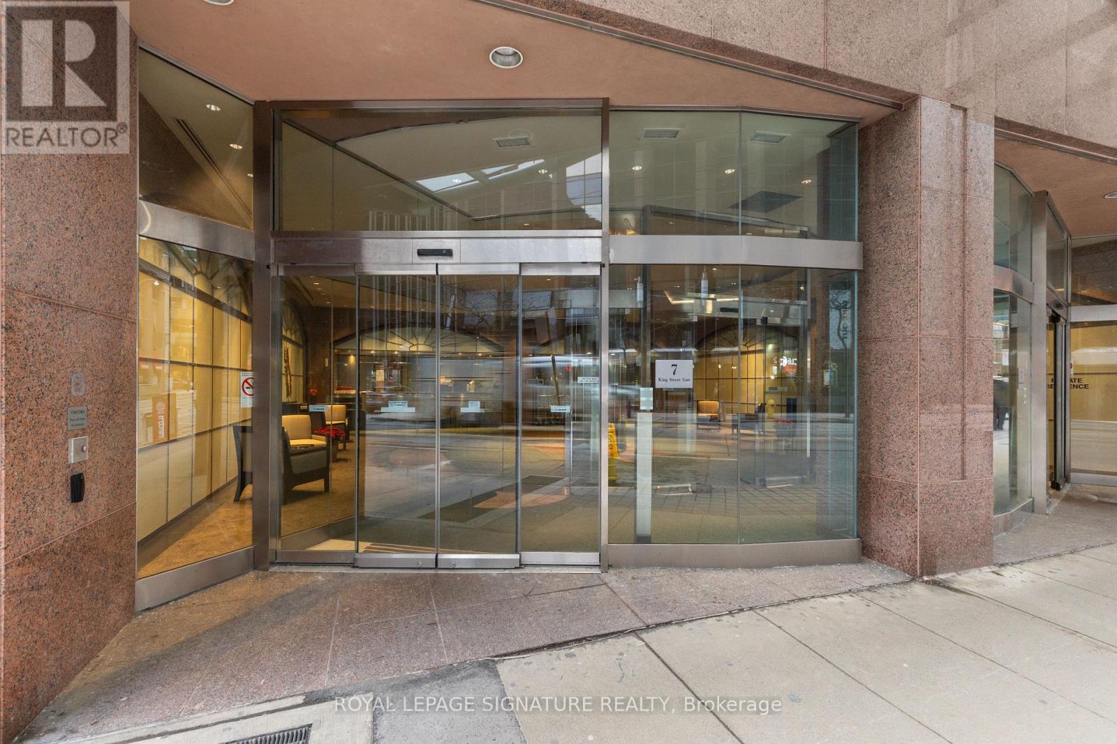 1406 - 7 King Street E, Toronto, Ontario  M5C 3C5 - Photo 25 - C12697758