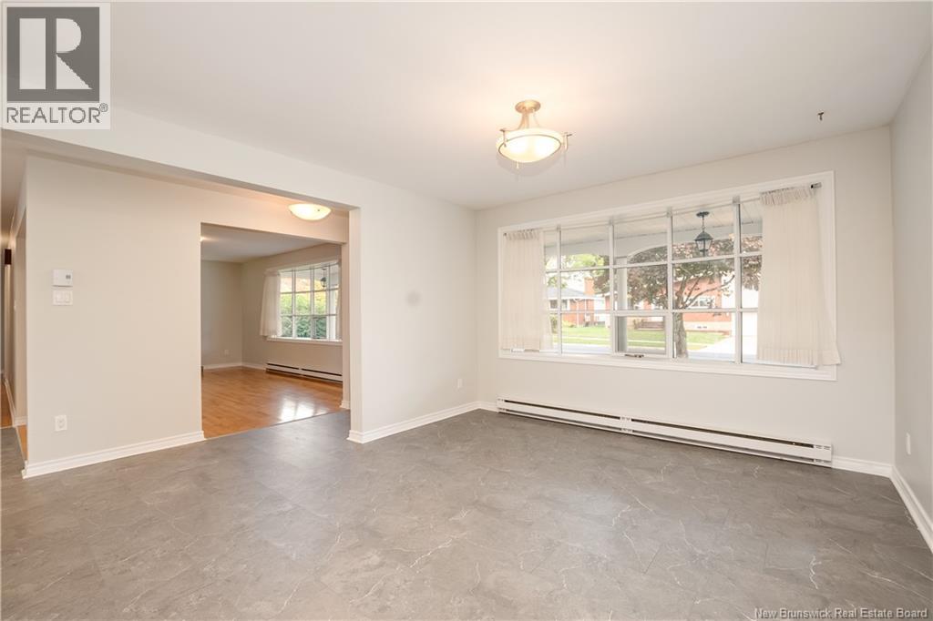 54 Bessborough, Moncton, New Brunswick  E1E 4A2 - Photo 3 - NB127560