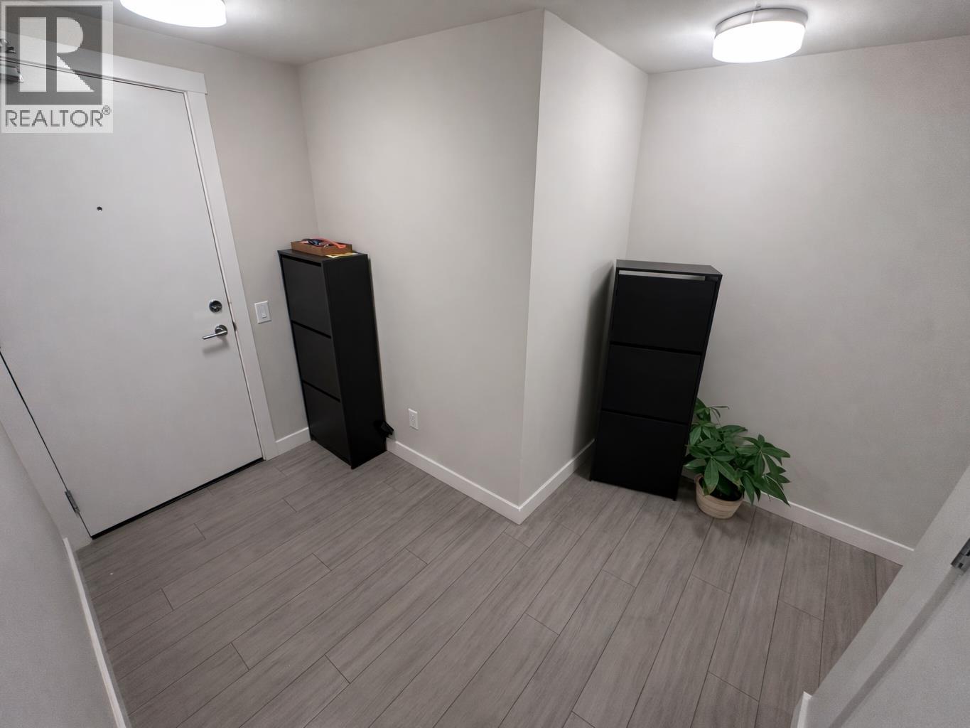 306 602 Como Lake Avenue, Coquitlam, British Columbia  V3J 0G2 - Photo 13 - R3059137