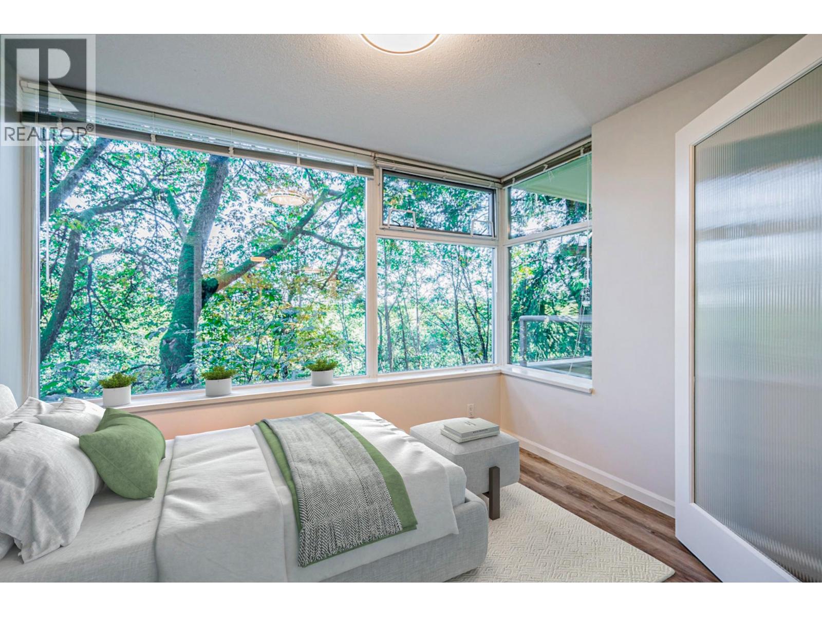 005 9298 University Crescent, Burnaby, British Columbia  V5A 4X8 - Photo 3 - R3075032