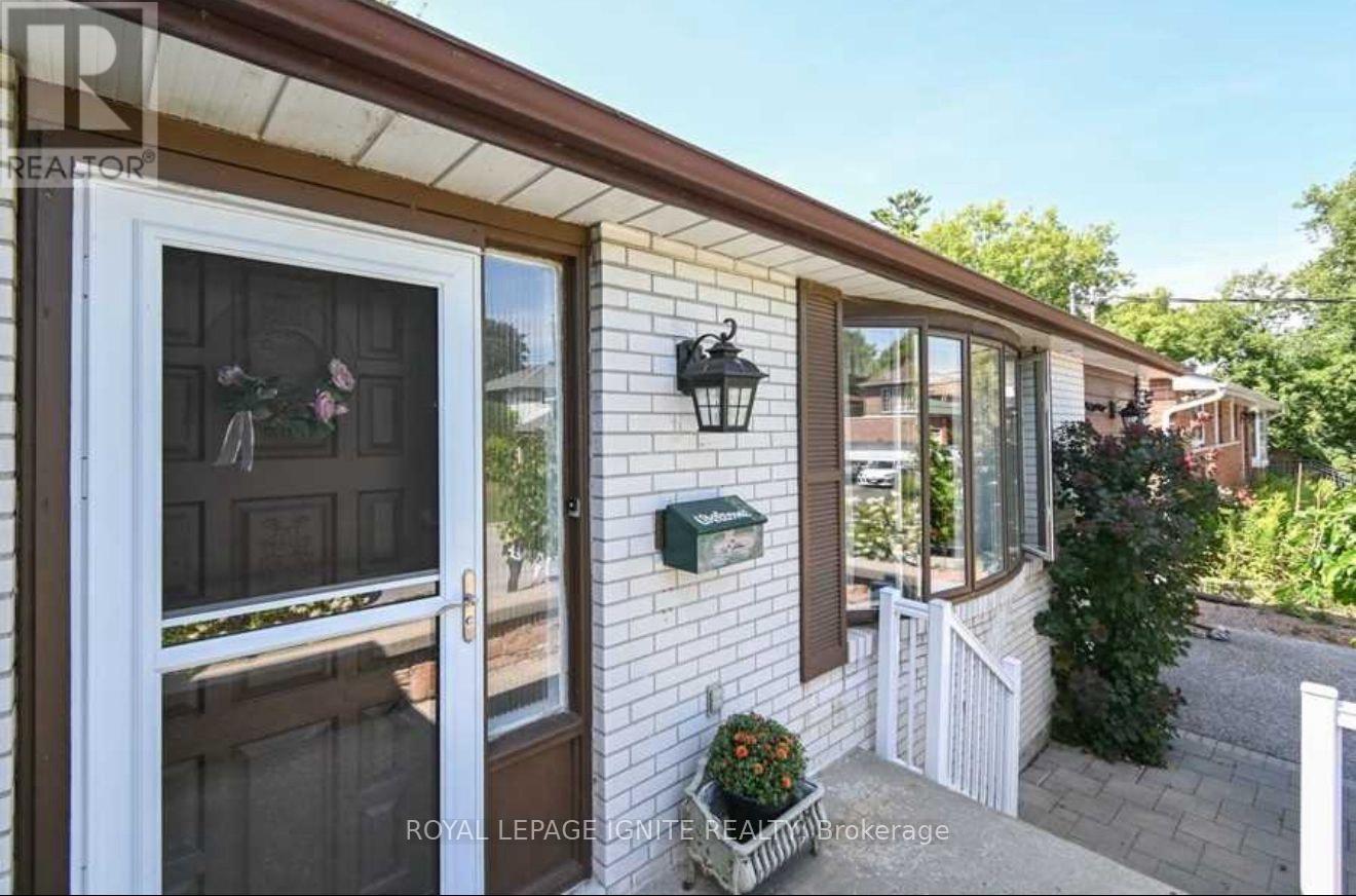 Room - 92 Bobmar Road, Toronto, Ontario  M1C 1C9 - Photo 2 - E12697738